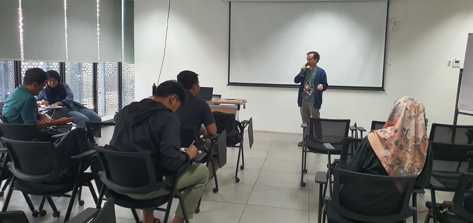 Public Speaking By Jakarta Motivator Toastmaster "Social Advocacy"